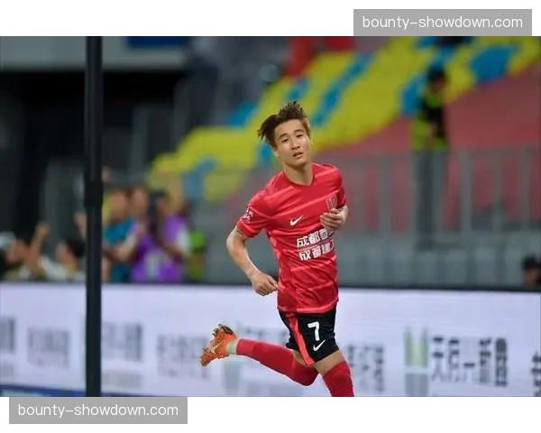 韦世豪造点并主罚命中 成都蓉城客场取得梦幻开局 韦世豪造点并主罚命中 成都蓉城客场取得梦幻开局