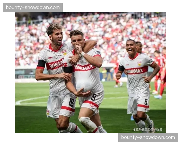 德米罗维奇9球搭档昂达夫,斯图加特双前锋配合日趋成熟高效 德米罗维奇9球搭档昂达夫,斯图加特双前锋配合日趋成熟高效